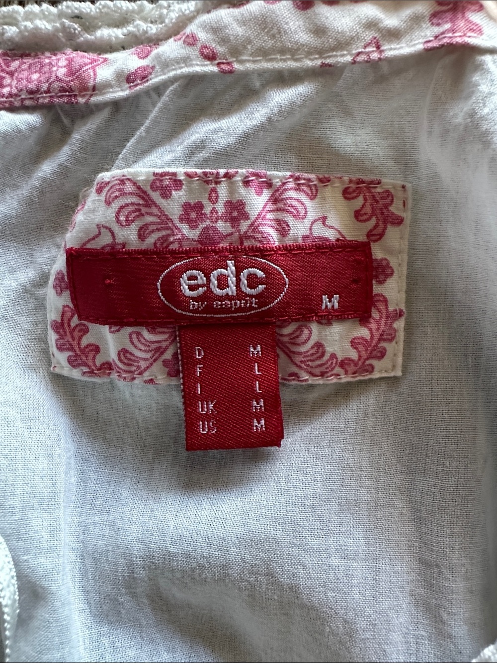White Short-Sleeve Button-Front Women's Casual Top - Brand: - Picture 2 of 4